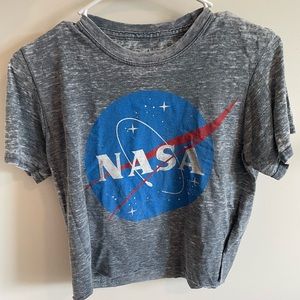 cropped graphic t shirt